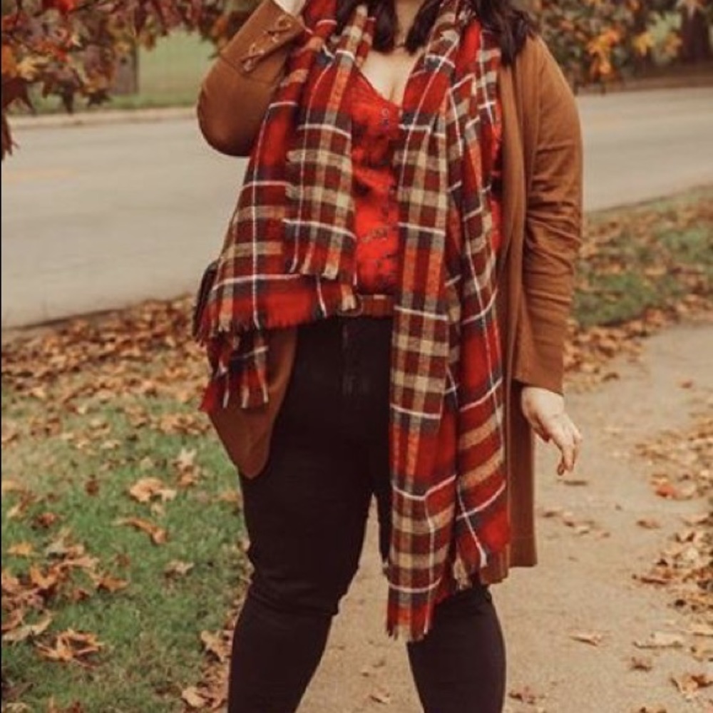 Plus Size Fall Specific Mystery Box Or Reseller I… - image 1